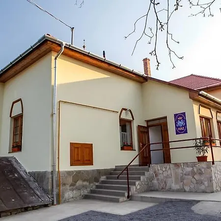 Maria Haz Hostel *